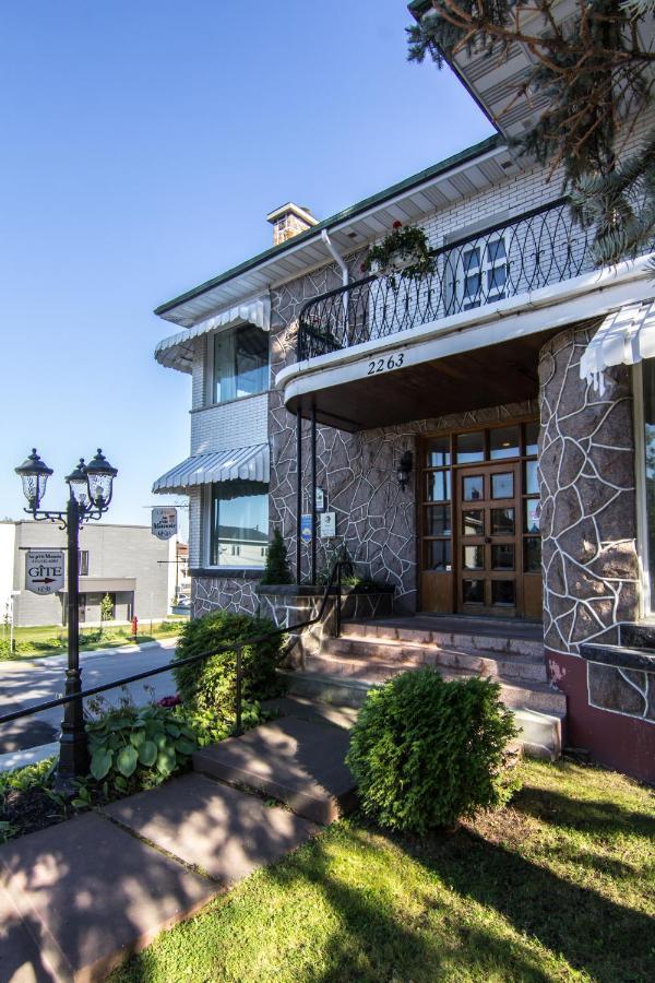 Gite Au P'Tit Manoir B&B Chicoutimi Buitenkant foto